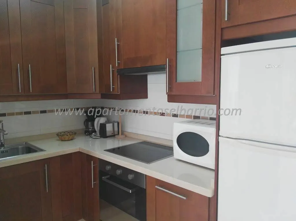 Apartamentos El Barrio Нерха 0*,
