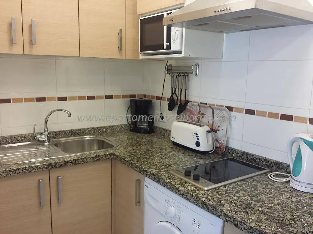 Apartamentos El Barrio Нерха Апартаменты