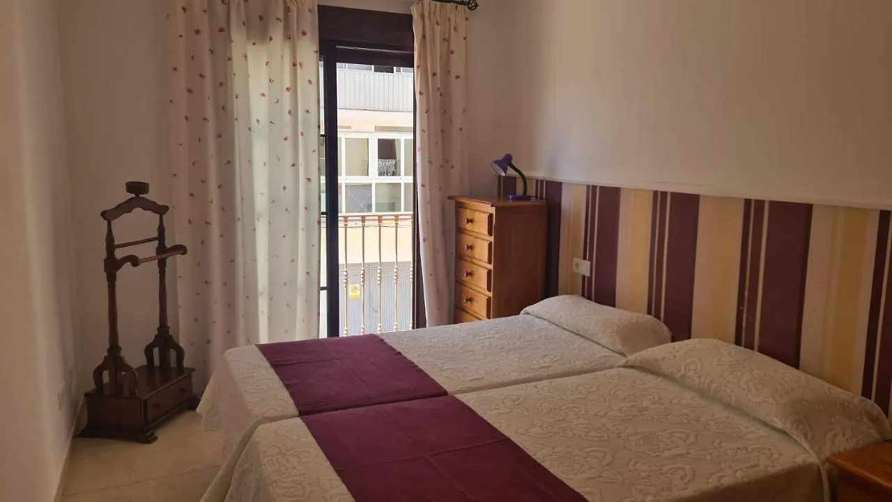 Apartamentos El Barrio Нерха Апартаменты