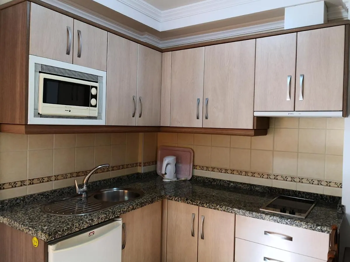 Apartamentos El Barrio Нерха
