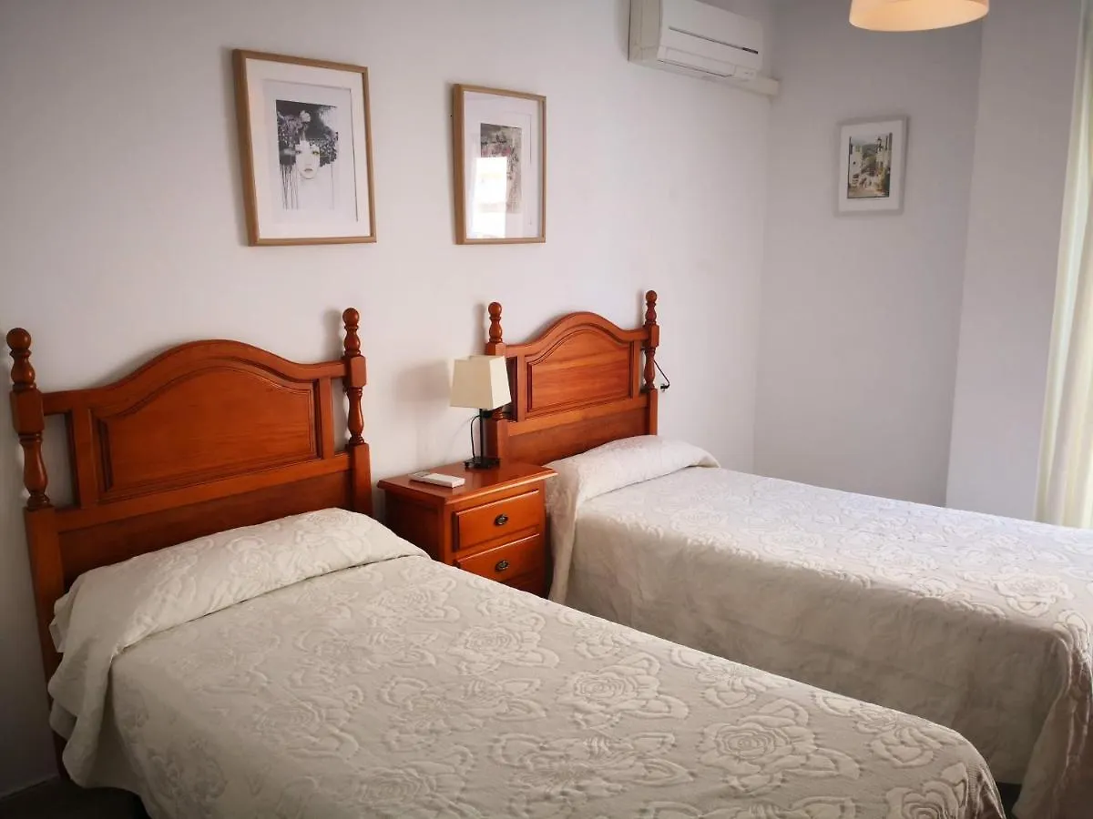 Apartamentos El Barrio Нерха
